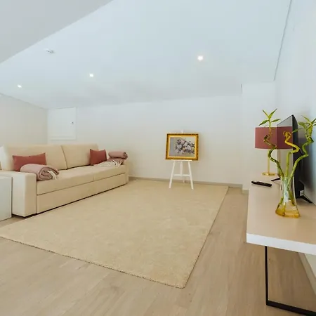 Burgo House شقة ترانكوسو