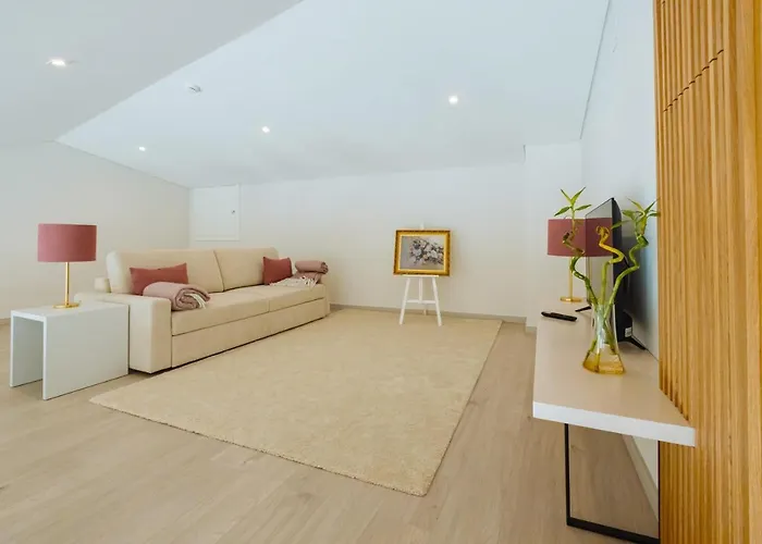 Burgo House アパート トランコゾ